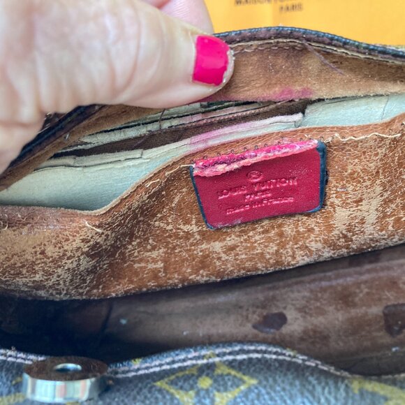 AUTHENTIC LOUIS VUITTON 80S REFURBISHED  BAG WITH BONUS GIFTS NO STRAP - Picture 12 of 16